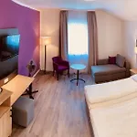 Lindenhof Guest house Grasbrunn