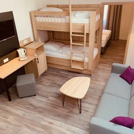 Πανσιόν Lindenhof 3*