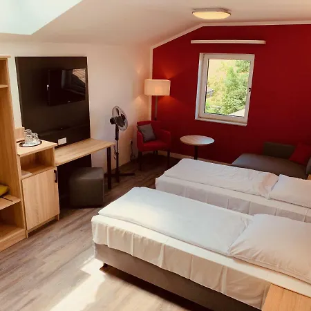 Lindenhof 3* Grasbrunn