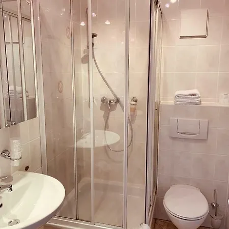 Lindenhof Gasthuis 3*